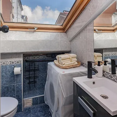 Buhardilla De Diseno En Pleno Centro De * Santander